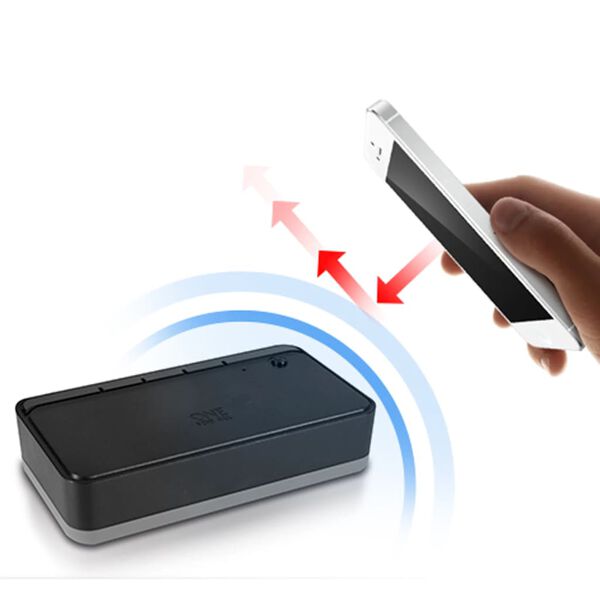 One For All Amplificatore del Segnale TV a 4 Vie 15,4x9x3,7 cm Nero