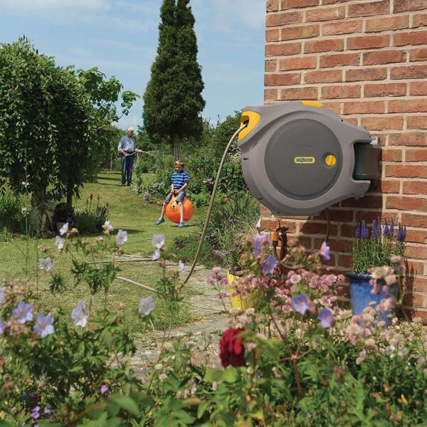 Hozelock Avvolgitubo da Parete con Tubo Flessibile da 40 m Auto Reel