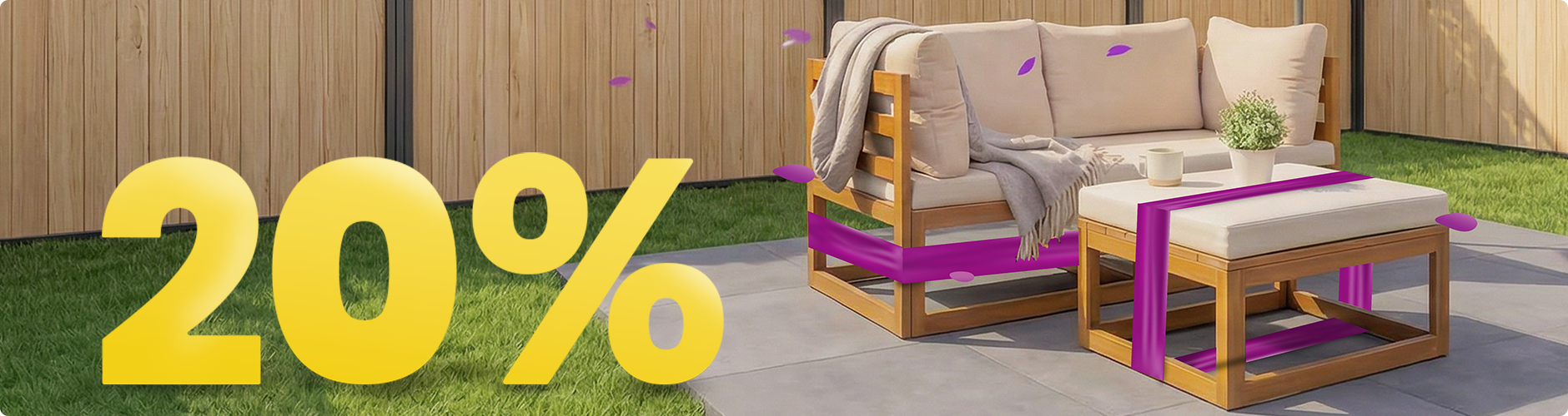 Divano da giardino in legno con cuscini beige e tavolino sotto ombrellone su patio soleggiato, circondato da fiori e recinzione, con banner promozione primavera 20%.